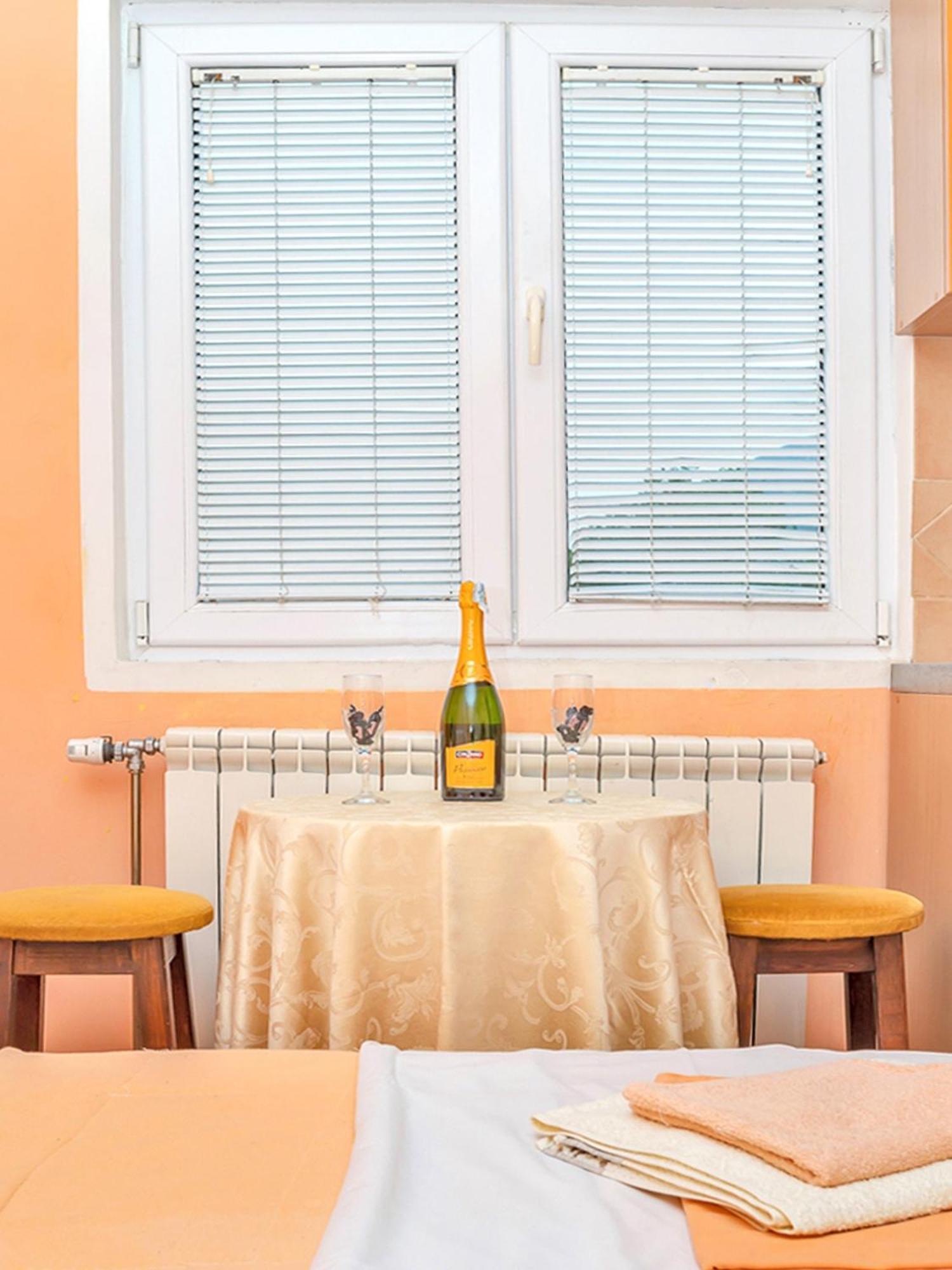 Apartments Mik5 - Famous Beach Jaz Budva Rum bild